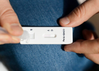 ¿Son igual de fiables los test de saliva para detectar un positivo COVID?