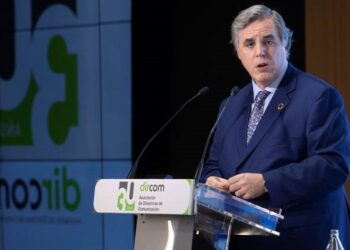 Miguel López-Quesada renueva su cargo como presidente de Dircom