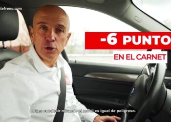 Ponle Freno: Mirar el móvil es tan peligroso como ir sin cinturón o conducir bajo los efectos del alcohol