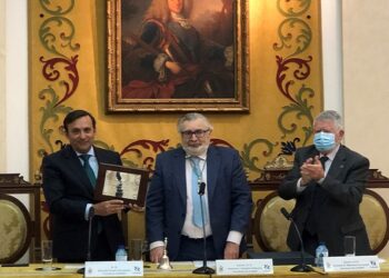 Eduardo Pastor defiende ante la Real Academia Nacional de Farmacia (RANF) el valor estratégico de la distribución farmacéutica