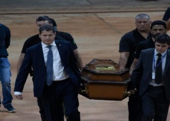 Luego de su asesinato en Brasil familiares reciben cuerpos del periodista británico y su guía