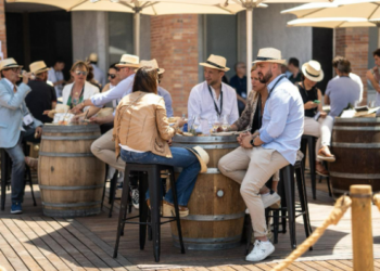 Juvé & Camps y Primeras Marcas reúnen a más de 1800 profesionales del sector en la edición más esperada de MAGNIFICAT, coincidiendo con la celebración del centenario de la prestigiosa bodega￼