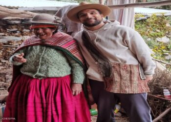 CODESPA apuesta por la moda y tradición textil de 100 mujeres indígenas de Bolivia