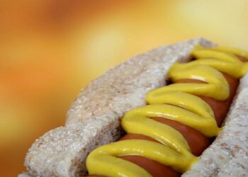 Consumo retira una popular salsa de mostaza del supermercado