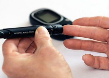 Un control exhaustivo de la glucemia en adolescentes puede limitar los daños relacionados con la diabetes