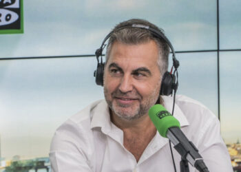 Carlos Alsina cubre el fallecimiento de Isabel II con un especial desde Londres