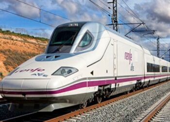Renfe ofrece dos nuevos servicios AVE semanales entre València y Madrid