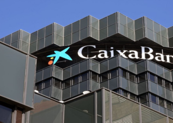 CaixaBank estrena lema “Tú y yo. Nosotros”