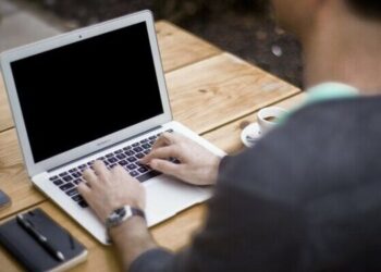 Ofertas de empleo en Comunicación: LLYC, Vocento, Grupo Planeta…