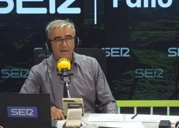 Carles Francino se entera en directo de su Ondas a la trayectoria: “Hay que joderse”