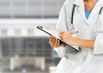 El Col•legi Oficial d’Infermeres i Infermers de Tarragona renueva su convenio de colaboración con A.M.A. Grupo