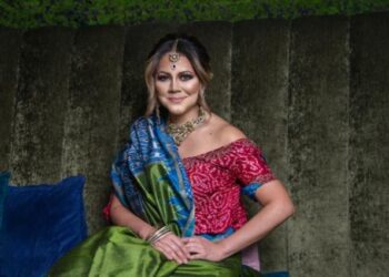 Periodista ecuatoriana Denisse Molina se convierte en corresponsal de 22 países