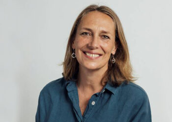 Deborah Gray (Canela): “La comunicación regenerativa busca educar al consumidor para que piense diferente sobre lo que quiere y por qué lo necesita”