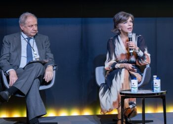 Fundación IDIS pide apostar por sistemas interoperables que permitan una historia clínica “única y compartida”