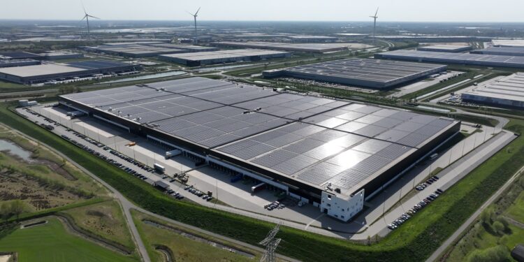 Plataforma logística de Heylen Warehouses en Venlo, Países Bajos
