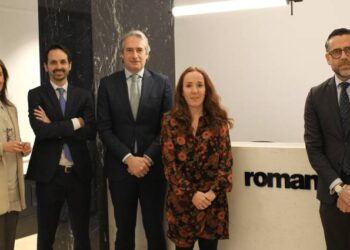 Roman analiza el contexto político social de cara a las municipales y autonómicas