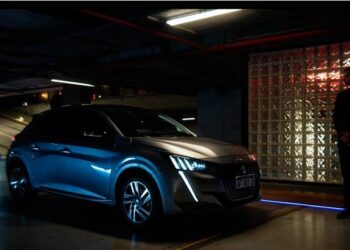 LATAM: Campaña de Open para Peugeot 208 propone “reformular la adultez”