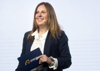 Mireya Muñoz: “Las campañas en autopistas y autovías deben ser claras”