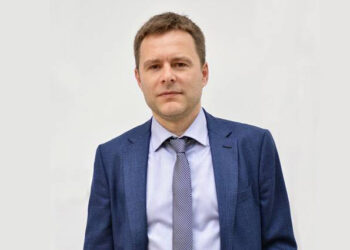 Daniel Fuentes: “La derecha cambia el paso, y la izquierda pierde el compás”