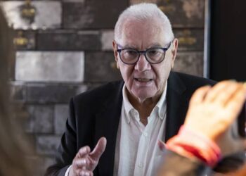 Los Dircom de Cataluña escuchan a Ernest Maragall