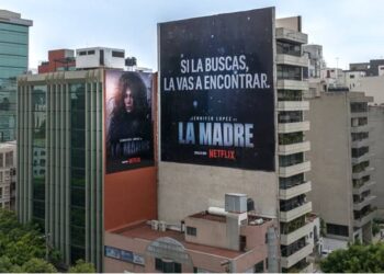 México: Netflix y Montavo llenan las calles con frases típicas de las madres