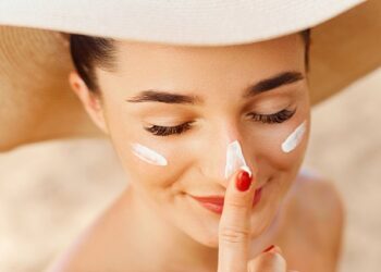 Prevenir el melanoma comienza por protegerse del sol