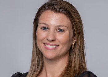 Alba García, nueva Directora Senior de LLYC