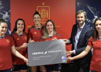IBERIA, CON LAS CAMPEONAS DEL MUNDO