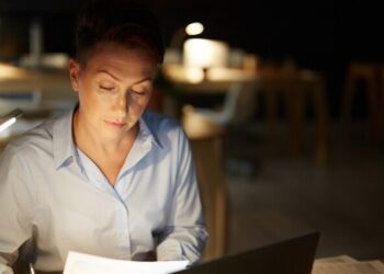 Estrategias efectivas para reducir tus facturas de luz