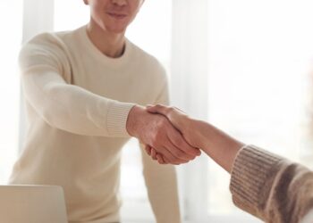 Cómo buscar tu primer trabajo después de terminar la carrera: algunos consejos clave