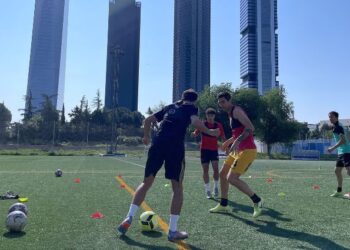 Olympia Quirónsalud lanza un programa intensivo de fútbol para profesionales y aficionados