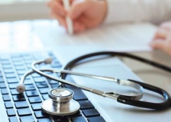 La mitad de los directivos de la salud que trabajan en organizaciones sanitarias tienen 55 años o más