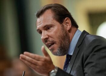 ÓSCAR PUENTE CRUZA TODAS LAS LÍNEAS