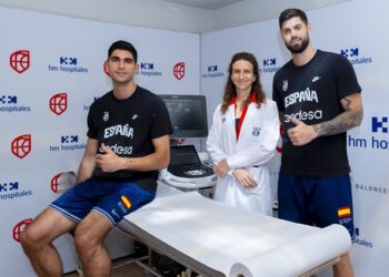 Los jugadores de la Selección Española Masculina de Baloncesto superan con éxito el reconocimiento médico en HM Hospitales