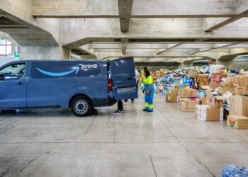 Así garantizan las empresas de paquetería los envíos a los afectados por la DANA