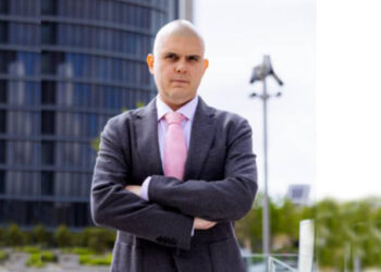 “La clausura de VOA pone en riesgo el balance informativo mundial”