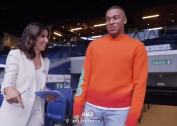 Ana Pastor entrevista a Kylian Mbappé: “Antes que futbolista soy un hombre normal”