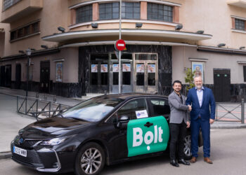 El sector del ocio en España exige soluciones urgentes ante la falta de transporte nocturno eficiente