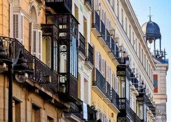 “Te faltan calles”, la nueva campaña de Madrid Destino diseñada por Roman