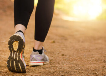 Andar media hora al día mejora notablemente la salud cardiovascular
