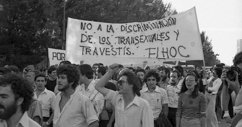 Signs of Pride: Así revive LLYC las pancartas que encendieron la lucha LGTBIQ+