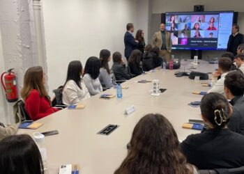 Burson da la bienvenida al alumnado de la 8ª edición del Máster en Estrategias de Comunicación 360º