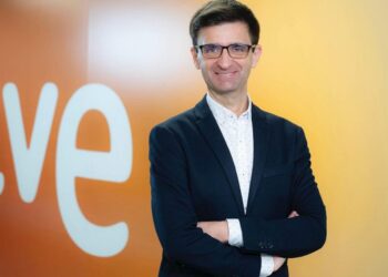 José Pablo López se olvida de las personas sordas e incrementa las partidas para su seguridad