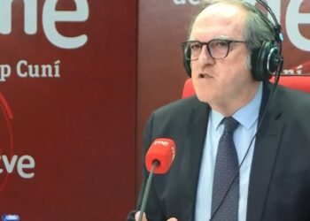 Silencio sobre el cura Gabilondo: Noche y niebla sobre el pasado más turbio del Defensor del Pueblo