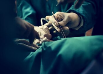 Olympia Quirónsalud realiza su primera prótesis de hombro con alta en el mismo día