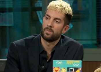 ‘La Revuelta’ se le pega en enero: mínimo de temporada y superada por ‘Aquí la tierra’