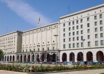 El Ministerio de Vivienda confirma la validez de la adjudicación a Hallon, avalada por la Abogacía del Estado