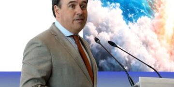 Juanfran Pérez Llorca reivindica el papel estratégico de la Comunitat Valenciana en el desarrollo de la industria aeroespacial europea