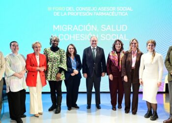 La profesión farmacéutica propone diez medidas para garantizar el acceso sanitario de las personas migrantes