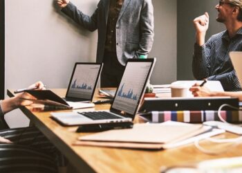 Formación en administración de empresas para entender cómo funcionan las organizaciones